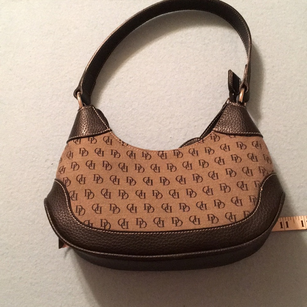 Purse - Picture 2 of 9